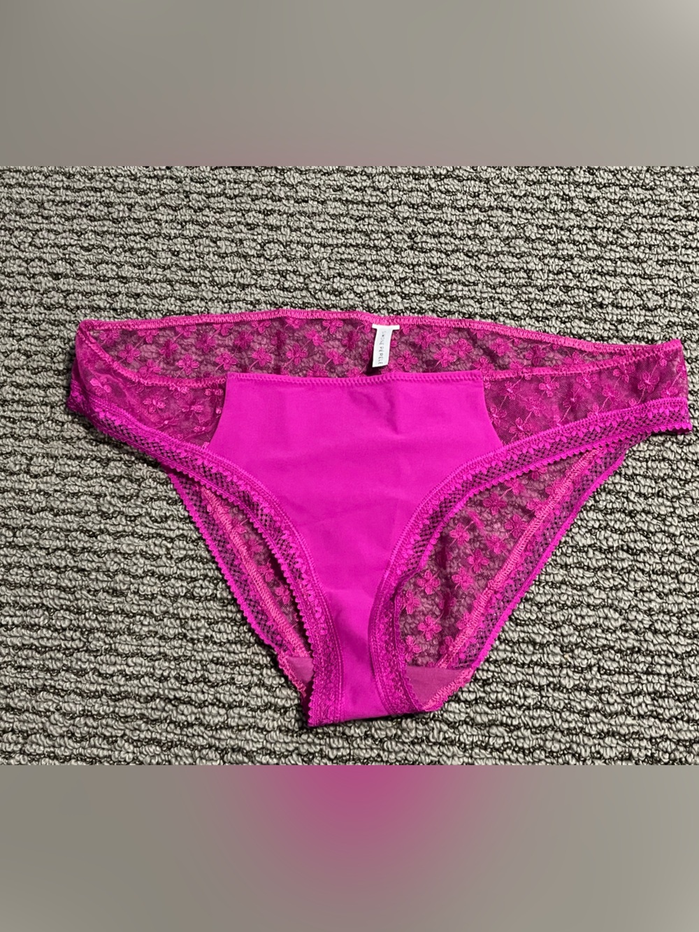 Simone Perele Bright Fuchsia Lace Bikini Panty